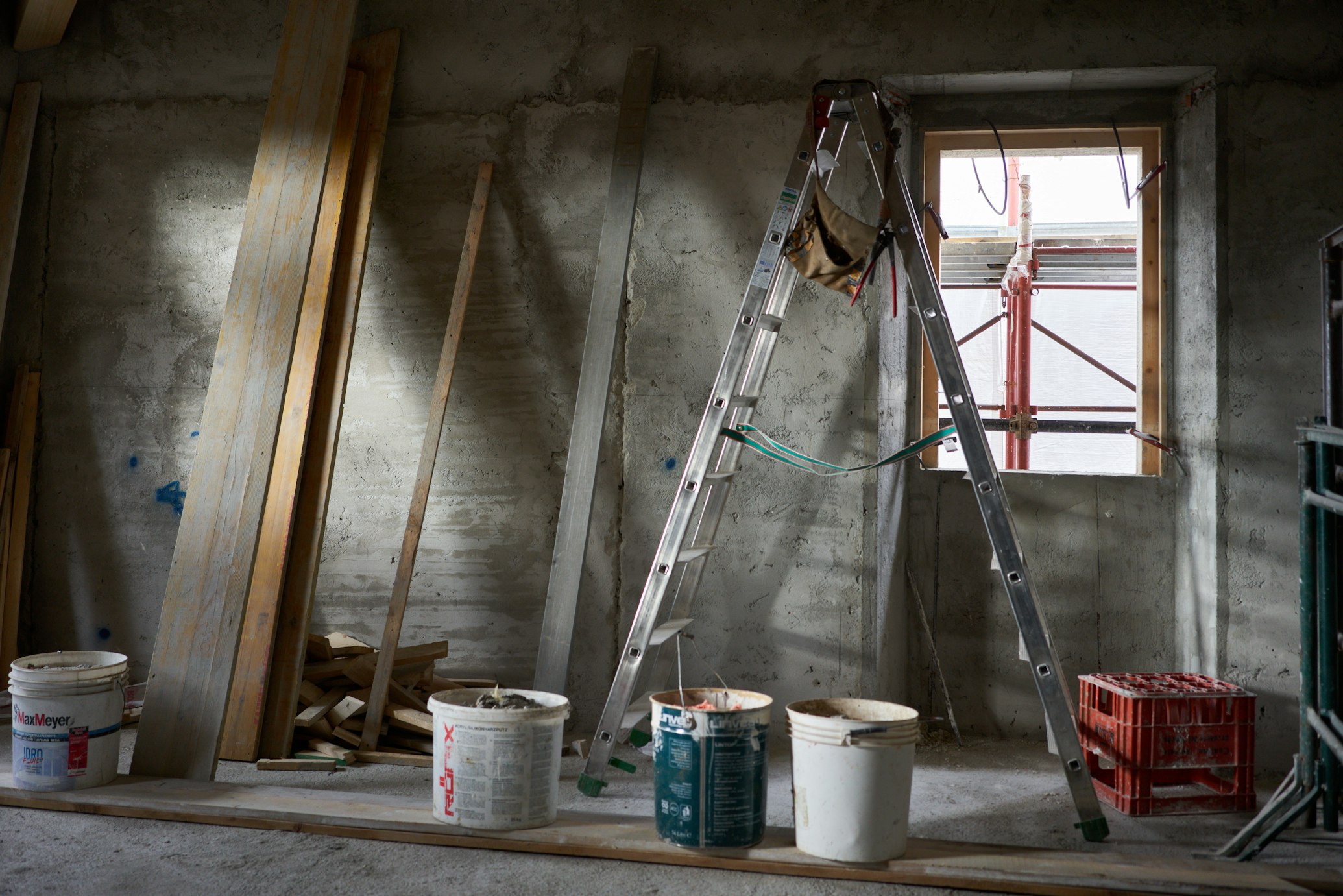 Top Interiors painting and decorating services